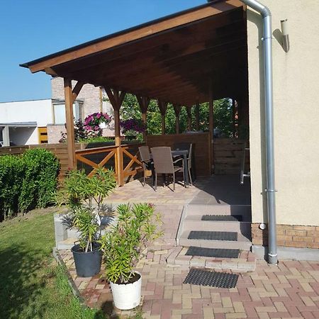 Pagrepe Apartman Balatonvilágos Екстериор снимка