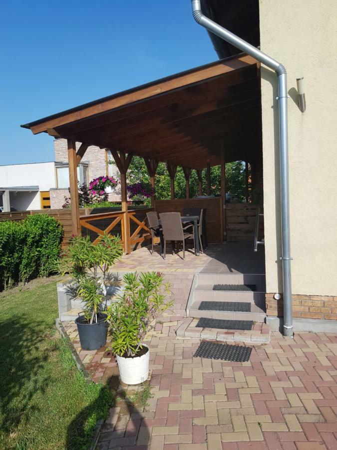 Pagrepe Apartman Balatonvilágos Екстериор снимка